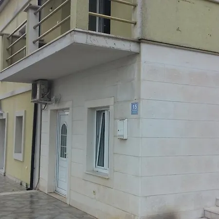 Cro Apartments Makarska *