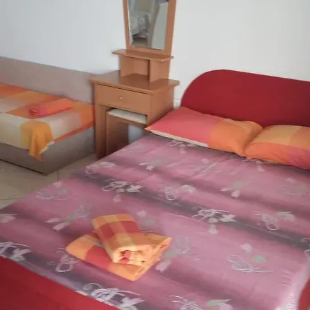 Cro Apartments Makarska *